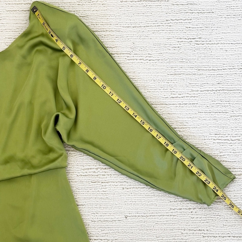 ASTR THE LABEL Amari Women’s M Green Maxi Dress Satin One-Shoulder Cut-Out Satin - Picture 9 of 15